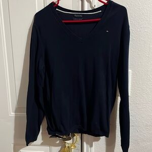 Navy blue Tommy Hilfiger women’s long sleeve sweater.